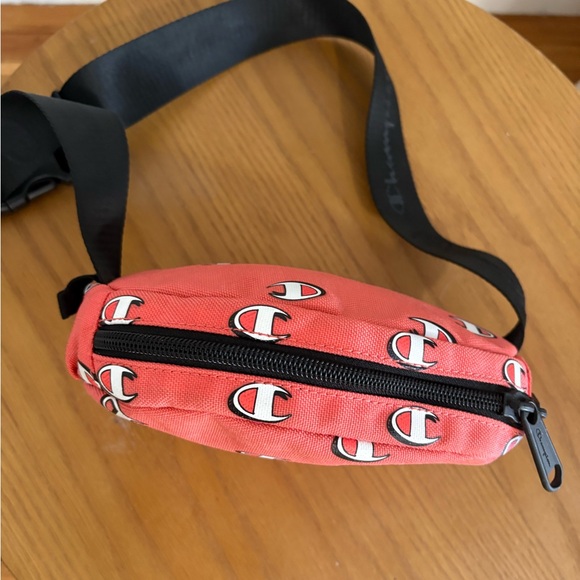 Champion Belt Bag - Picture 2 of 8